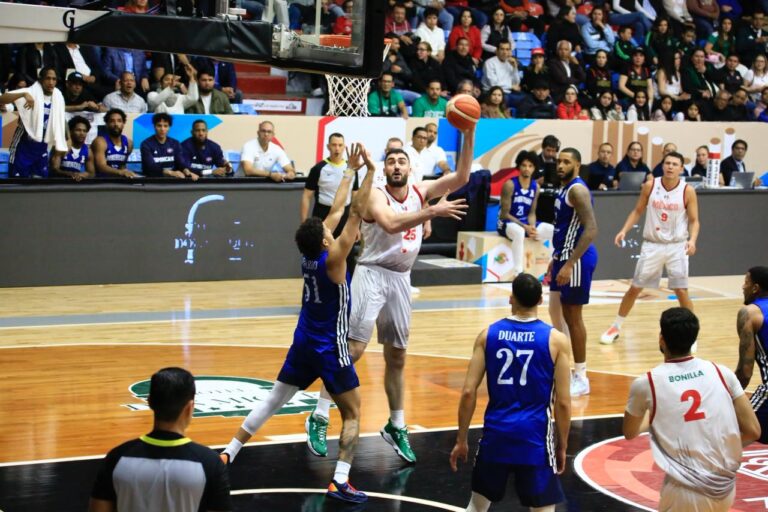 México Cae ante República Dominicana en el Inicio de la Eliminatoria Mundialista