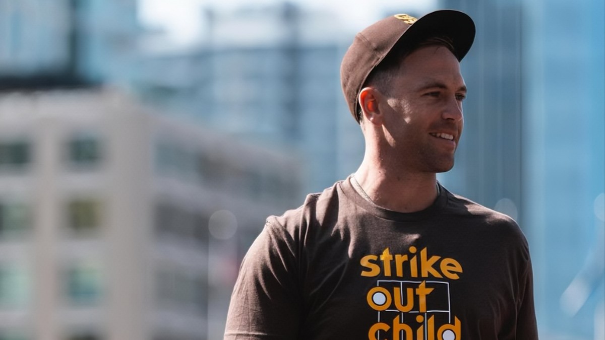 Jason Adam estará presente en la entrada de Pavos.