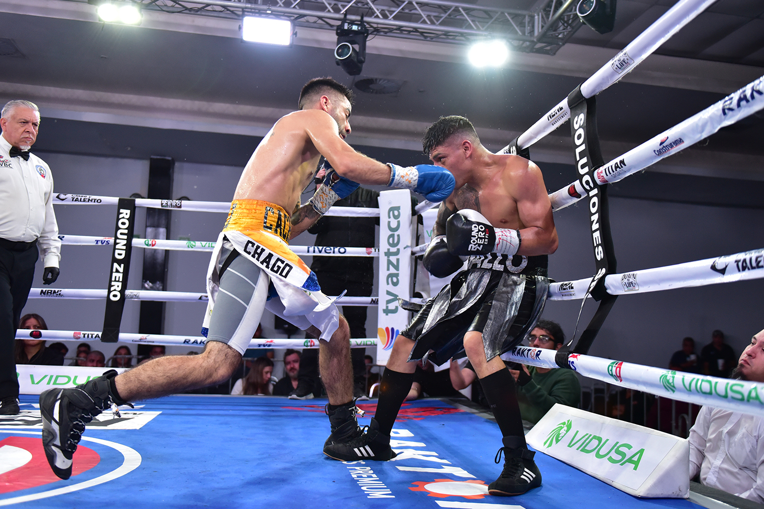 Cachorro Contreras salió con el puño en alto