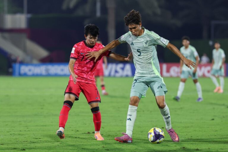 México debutó con derrota ante Corea del Sur.