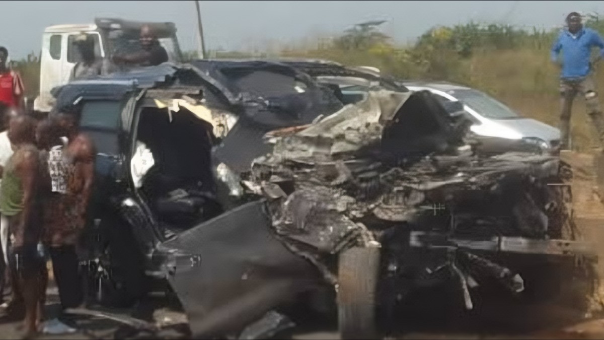 Así quedó el vehículo de Anthony Joshua