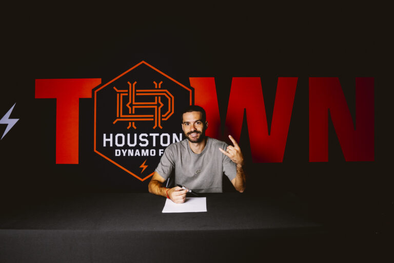 Agustín Bouzat es nuevo jugador del Houston Dynamo