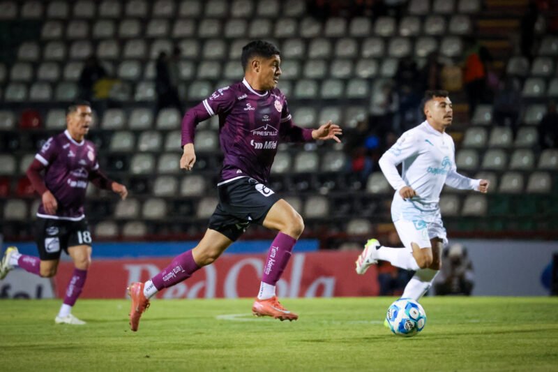 El partido finalizó sin goles en el Estadio Carlos Vega Villalba.