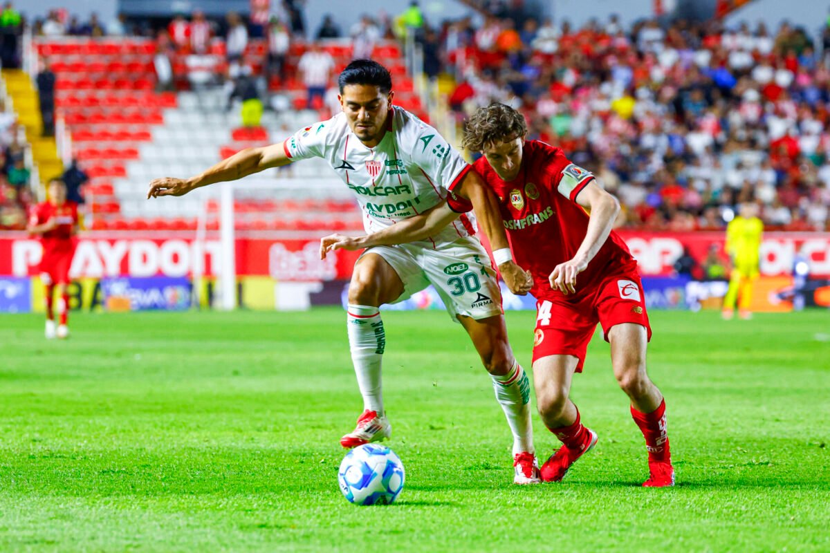 Toluca venció 3-0 a Necaxa en el Estadio Victoria.
