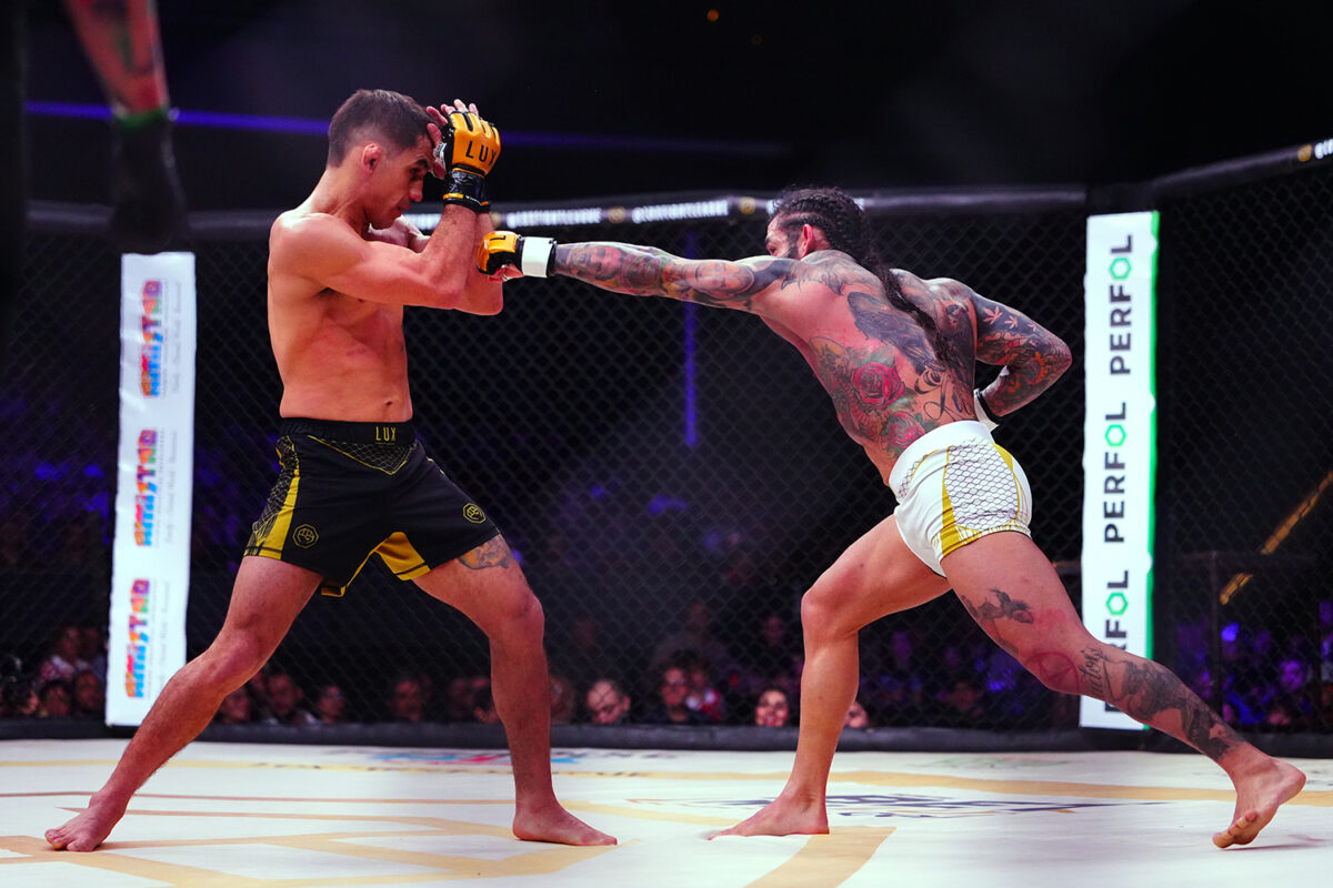 La batalla fue intensa durante el combate. 