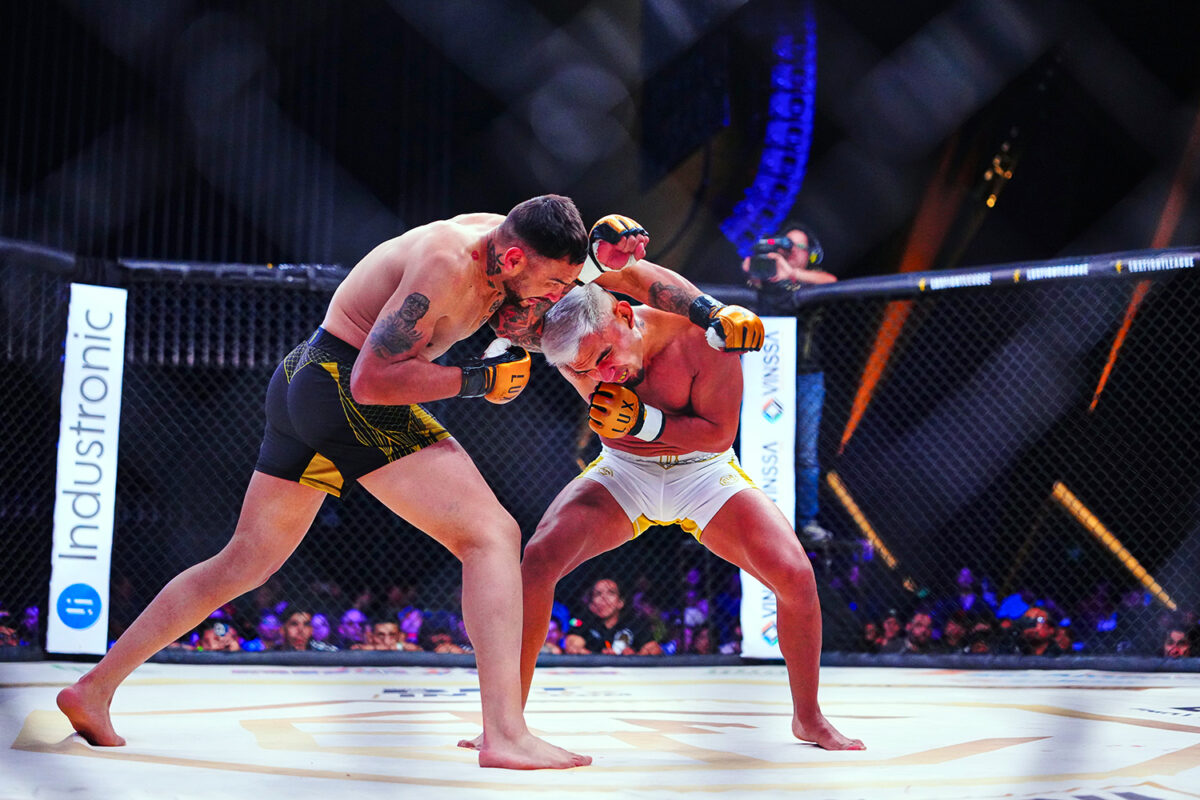 Martín González vs Alán Domínguez en LUX 58. 