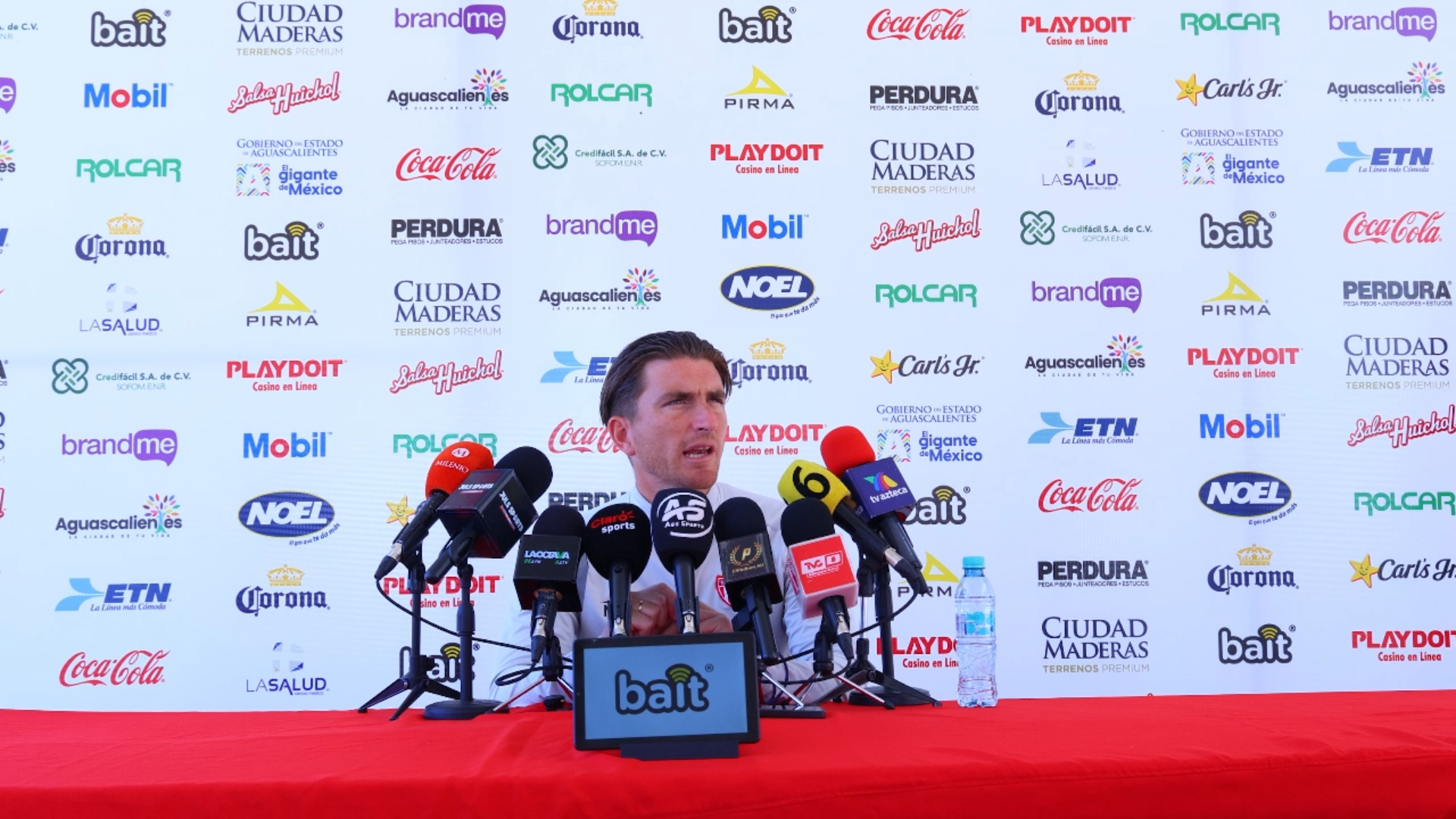 Martín Varini, director técnico del Necaxa.