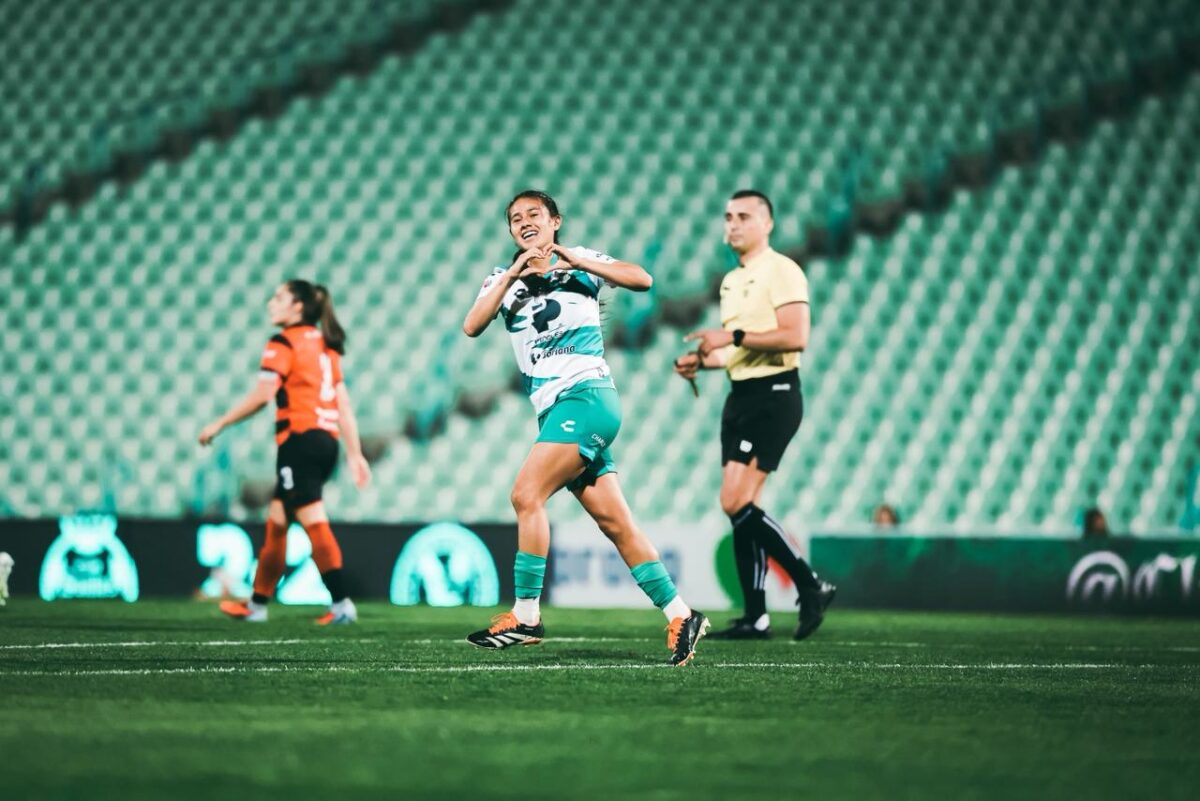 ¡Reacción de Guerreras! Santos Femenil remonta un 0-2 y le roba el triunfo a Xolas