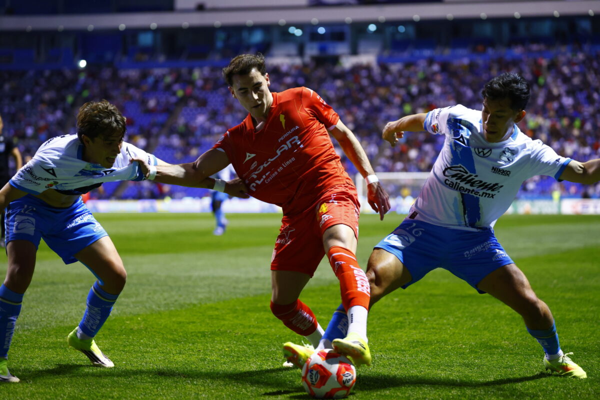 Necaxa rescató un punto en su visita al Puebla. 