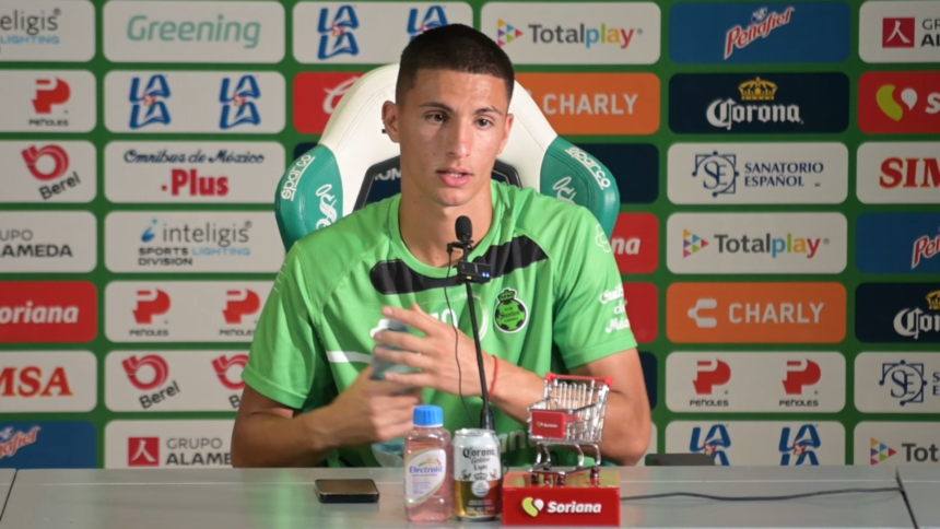 Ezequiel Bullaude, jugador de Santos Laguna.