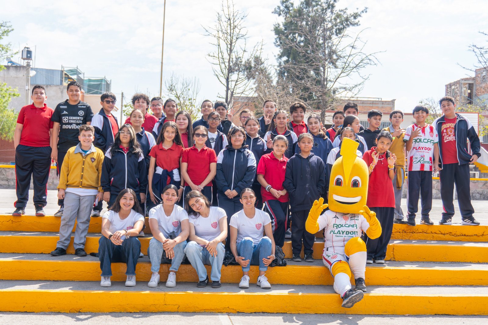 Club Necaxa y sus Centellas continúan trabajando en favor de la comunidad.