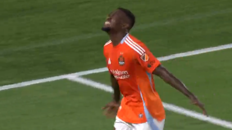 Aliyu Ibrahim destaca en el Equipo de la Jornada tras darle la victoria al Dynamo