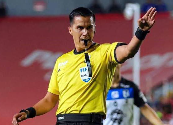 Daniel Quintero árbitro mexicano.