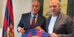 Hansi Flick seguirá al frente del Barcelona