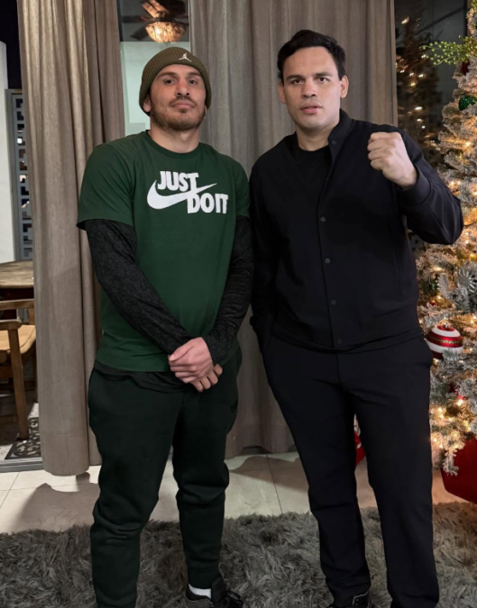 Omar Chávez y su hermano Julio César Chávez Jr.