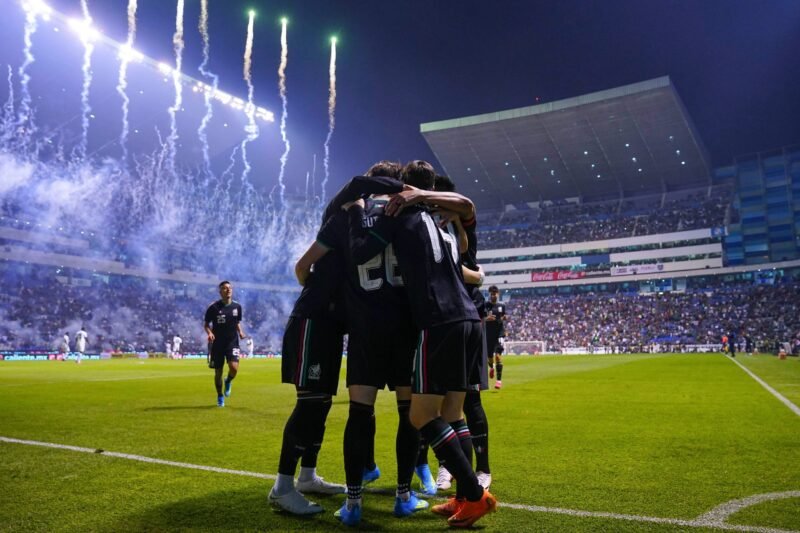 México derrotó 2-0 a Ghana en partido amistoso.