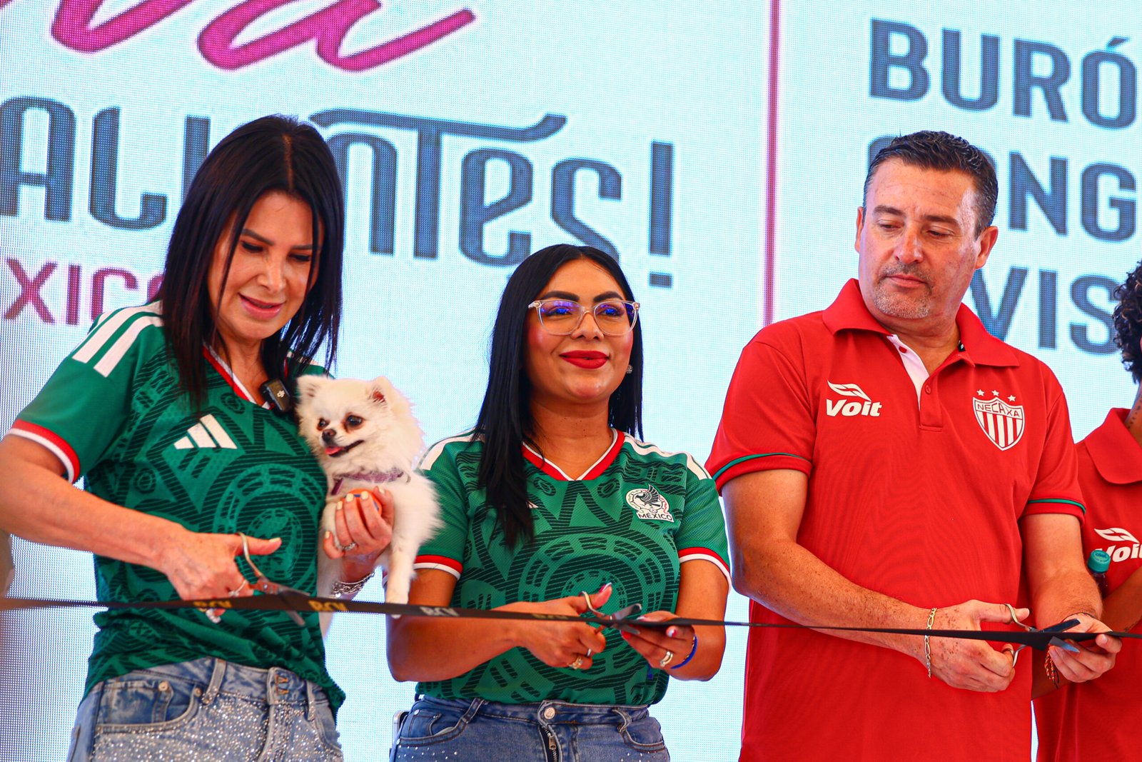 Inauguración de Gigante Zona Fan
