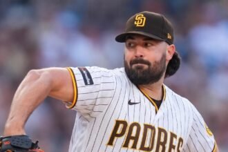 Robbie Ray, nuevo jugador de los Padres.