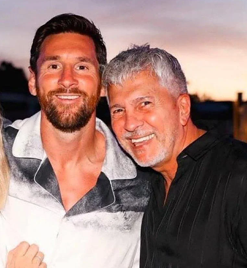 Jorge Messi junto a su hijo Lionel Messi
