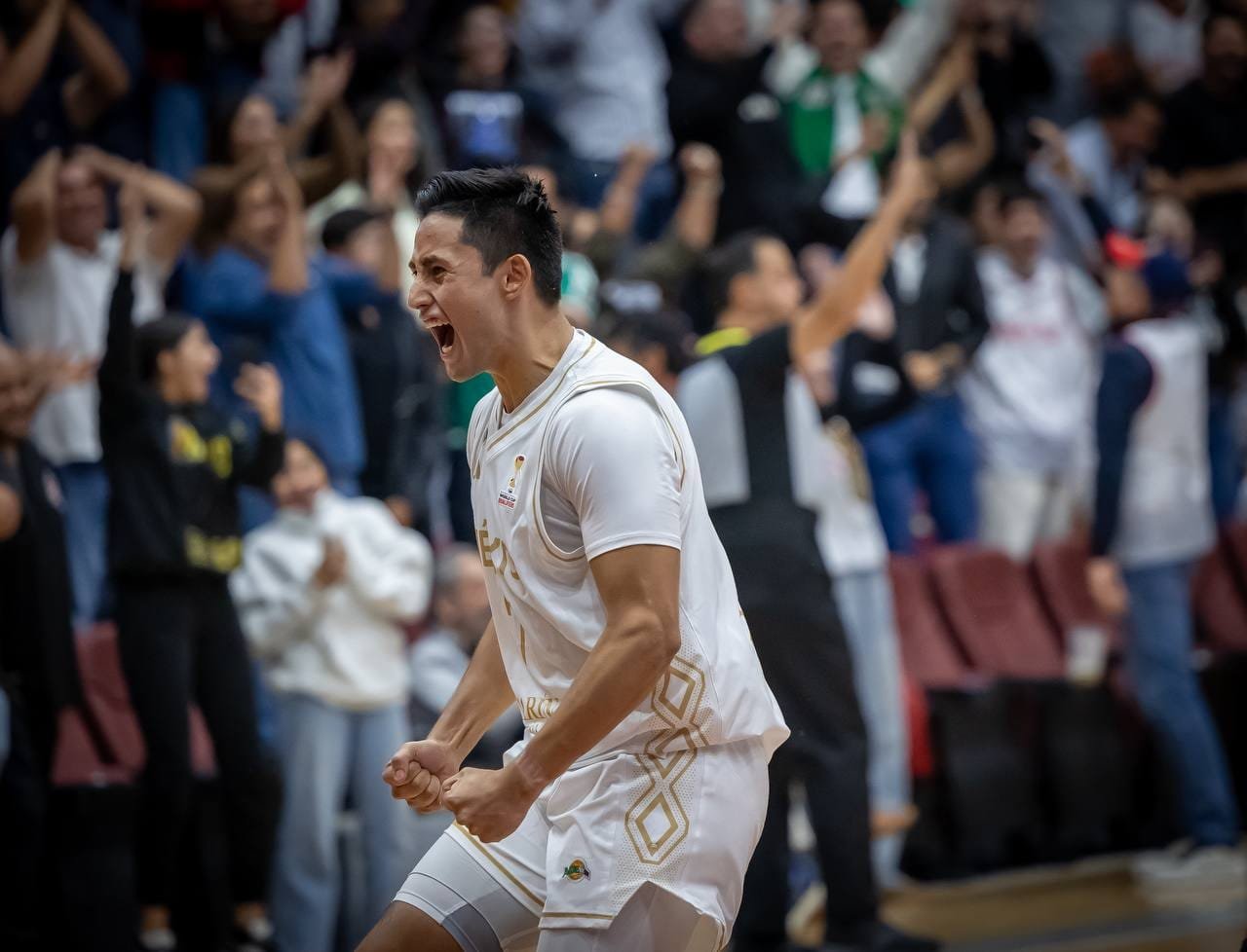 Moisés Andriasi fue el héroe de la noche.