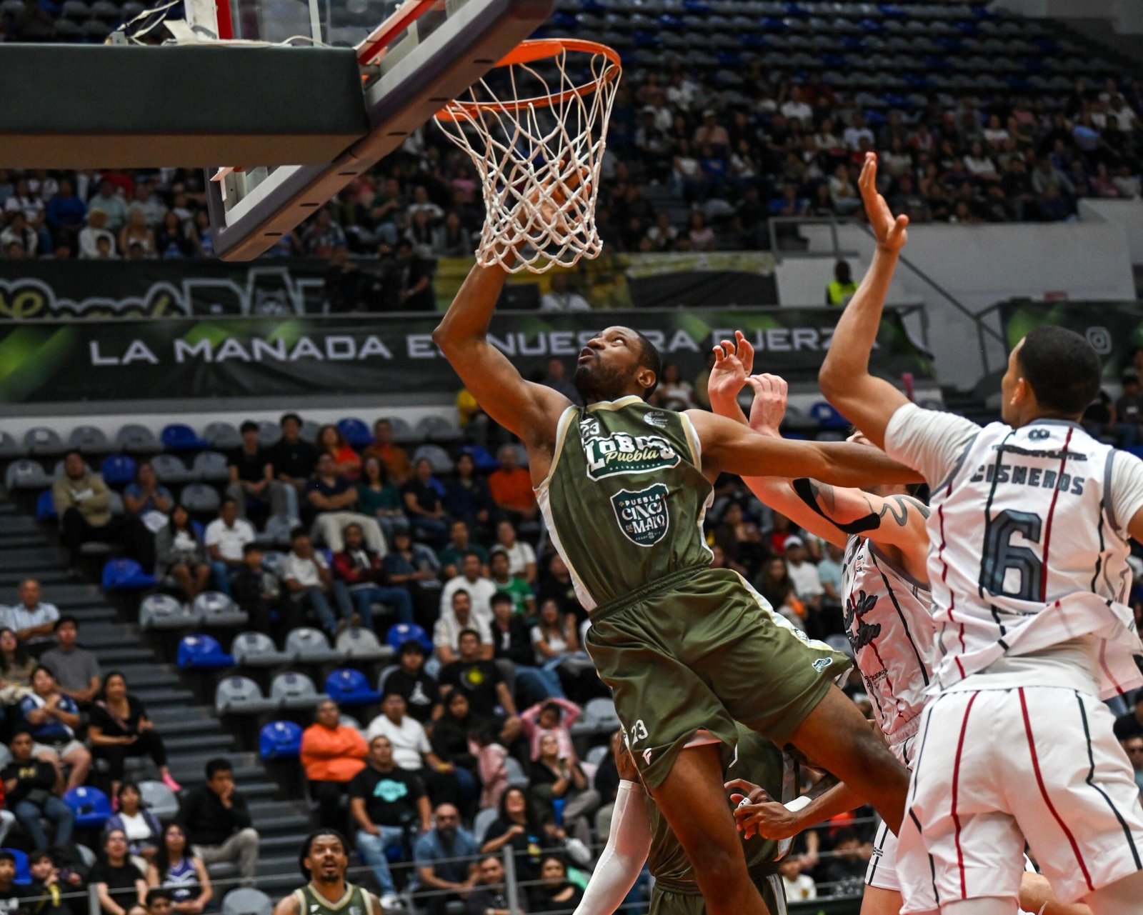 La serie terminó con un ganado y un perdido por equipo.