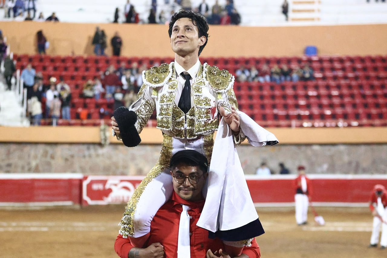 “Platerito” indulta a “Bonito” en la Monumental Zacatecas