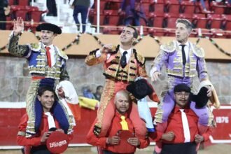 ¡Triunfo triple! Tres toreros salen a hombros en Zacatecas