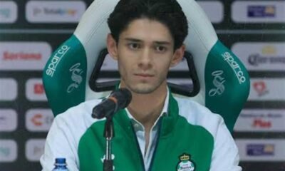 Aleco Irarragorri, presidente de Santos Laguna, en una conferencia de prensa