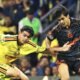 Un jugador del América y otro de Xolos disputan el balón durante el partido de la Jornada 7 en el Estadio Banorte