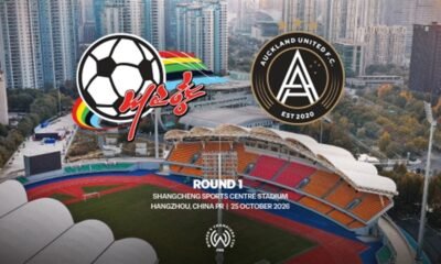 Gráfico oficial de la primera ronda de la Copa de Campeones Femenina de la FIFA: escudos del Naegohyang Women's FC y del Auckland United FC sobre el estadio del Centro Deportivo Shangcheng, Hangzhou, 25 de octubre de 2026.