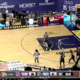 Marcador de la transmisión del Dorados vs Gambusinos, Juego 2 del Play-In de la LNBP: Dorados de Chihuahua 88, Gambusinos de Fresnillo 87, cuarto periodo, con jugadores en la cancha.