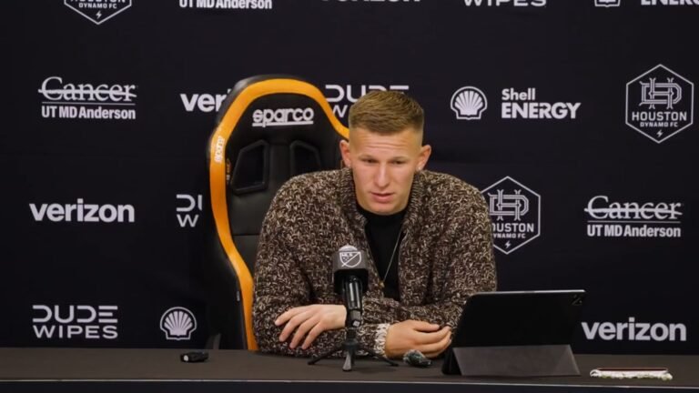 Mateusz Bogusz, mediocampista del Houston Dynamo, en la conferencia de prensa tras el 2-2 ante el FC Dallas