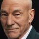 Retrato del actor británico Sir Patrick Stewart, intérprete del capitán Picard y del profesor Xavier