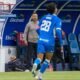 Raymundo Rubio, del Cruz Azul Hidalgo, frente al banquillo durante el partido ante Mineros