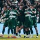 Jugadores de Santos Laguna festejan la goleada 5-0 sobre Querétaro en el Estadio Corona