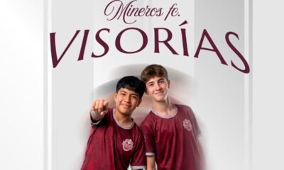 Visorías oficiales en Fresnillo: dos jóvenes futbolistas con la camiseta de Mineros FC Zacatecas en el cartel de las visorías.